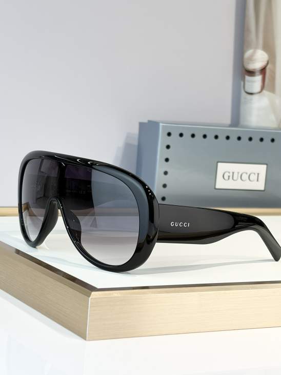 Picture of Gucci Sunglasses _SKUfw79722024fw
